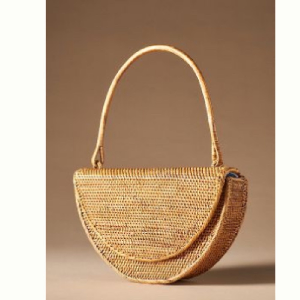 Half circle raffia bag